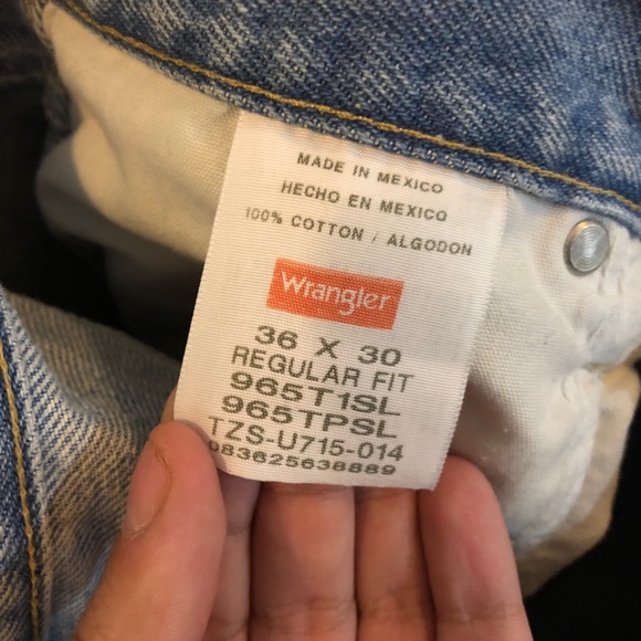 Wrangler Cut-Off Blue Denim Jeans - Picture 4 of 4